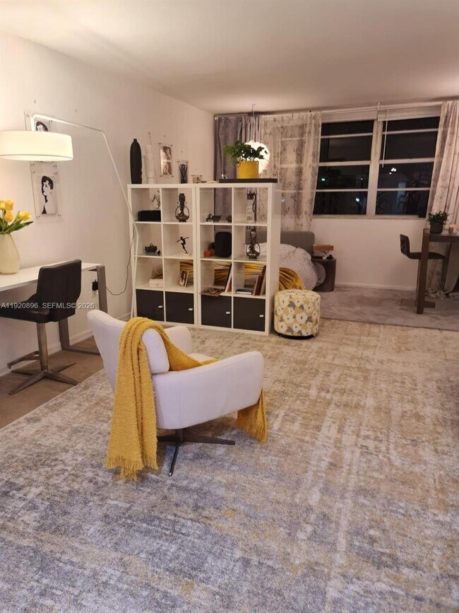 Foto del edificio - 999 Brickell Bay Dr