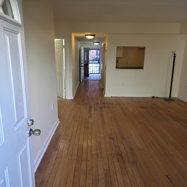 Foto del edificio - 217 E 111th St