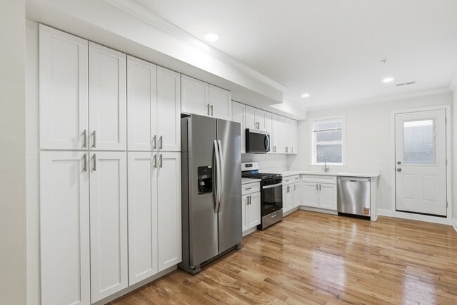 Foto del edificio - 2210 Cambridge St