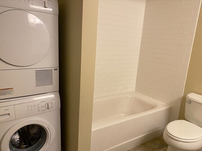 Interior Photo - Pioneer Endicott
