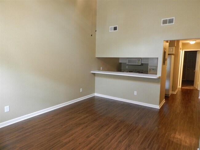Foto del edificio - 2388 Parrot Ln