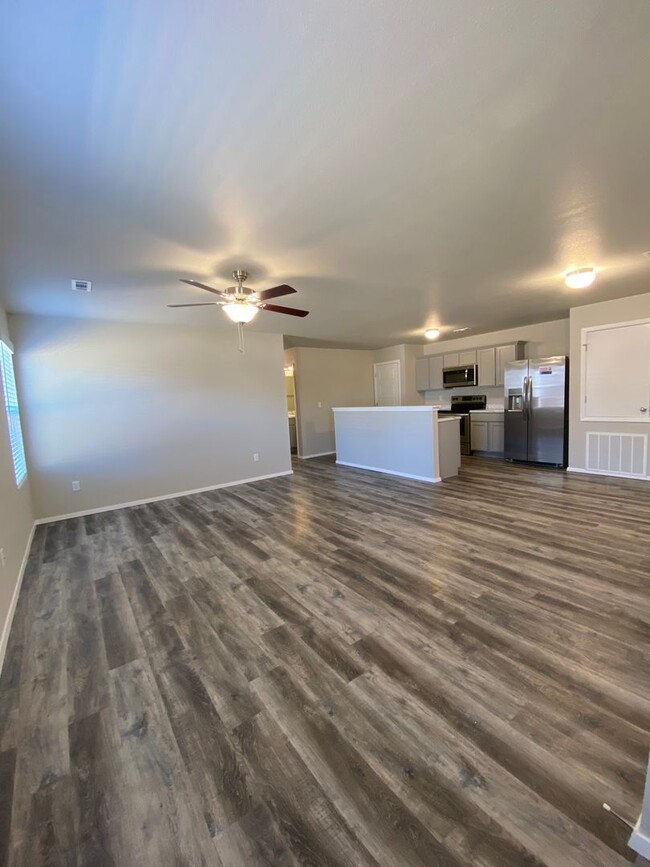 Building Photo - *Pre-leasing* Three Bedroom | Two Bathroom...