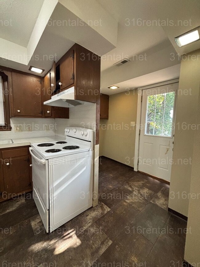 Building Photo - 512 Benton Ave