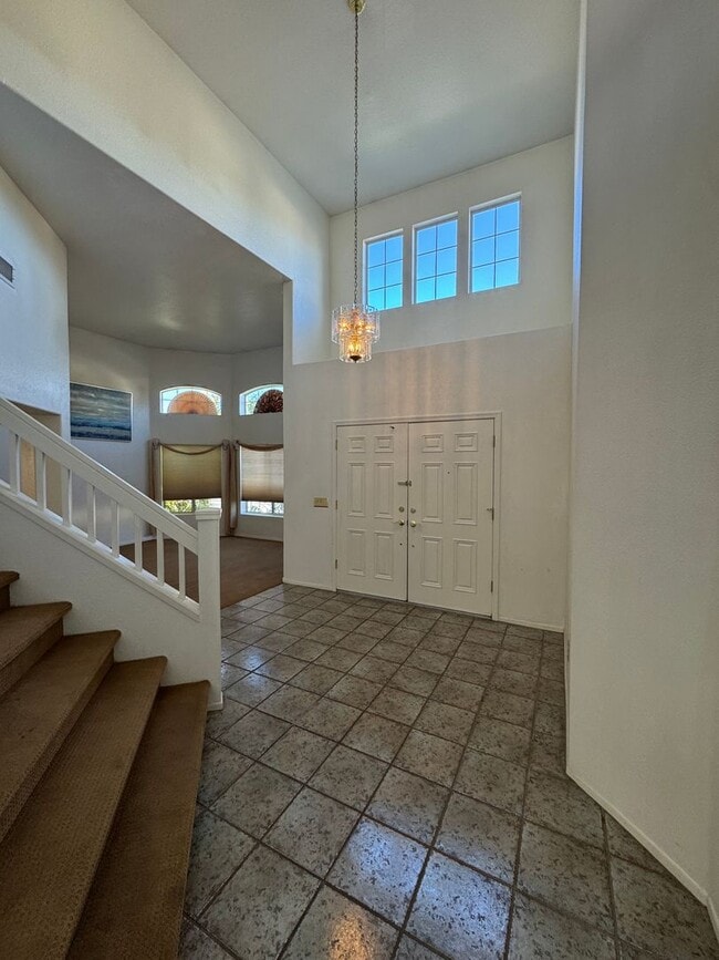 Foto del edificio - 4 Bedroom Corner Lot Great Location