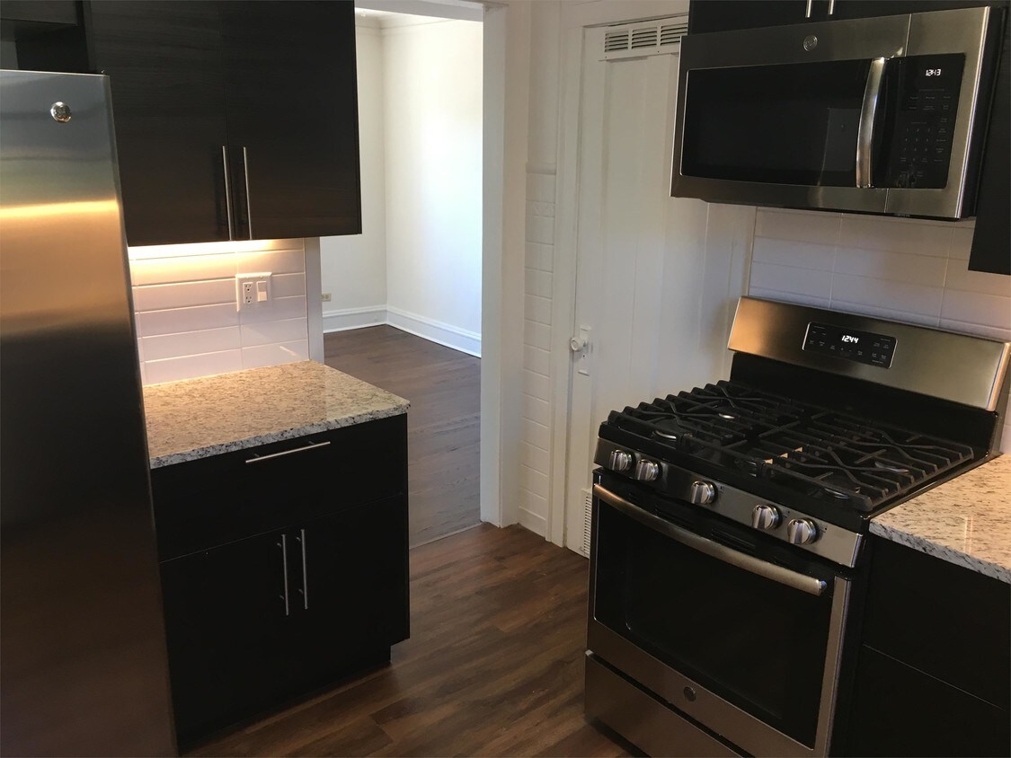 Foto principal - 8949 Skokie Blvd