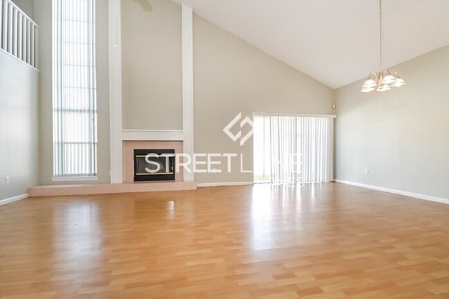 Building Photo - Charming 3 Bedroom in Brandon!