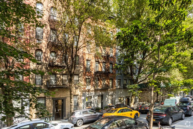 Building Photo - 343 E 92nd St
