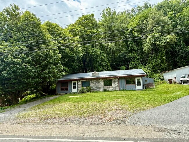 Photo - 1641 US-421 House