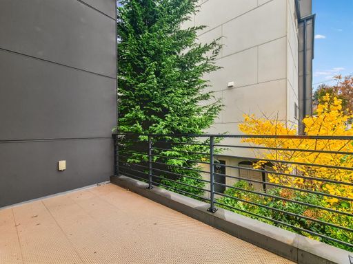 Building Photo - AVAILABLE NOW! Gorgeous 3 Bedroom Near Alki Beach with Private Rooftop Deck