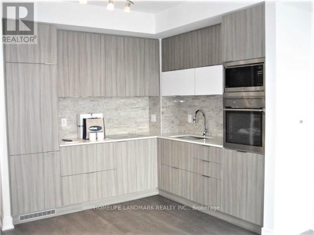 Photo du bâtiment - 318 Richmond St W