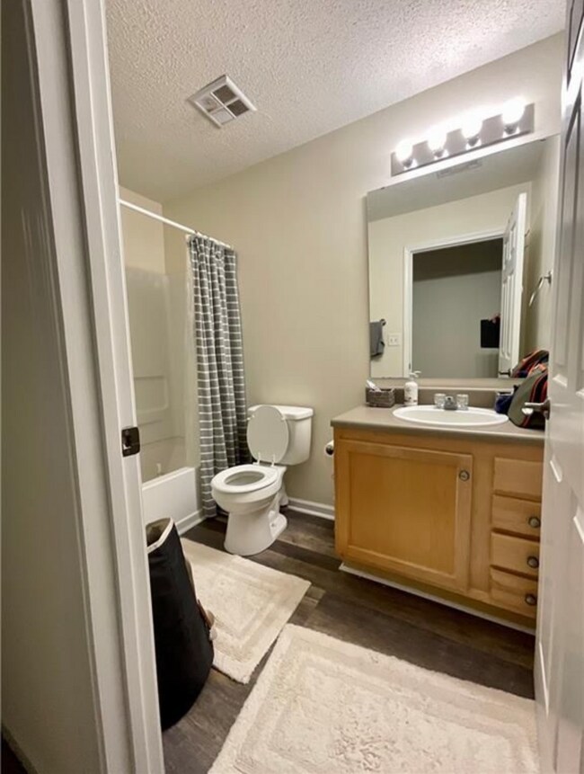 Building Photo - 1133 Harts Ridge Dr
