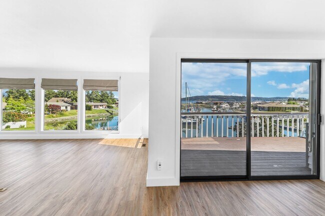 Foto del edificio - 2 Bed 2 Bath - View Home - Mariner Cove - Pet Friendly