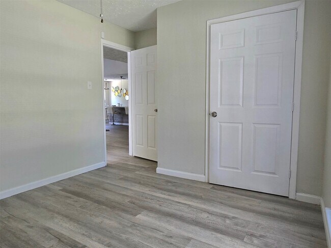 Foto del edificio - 15906 Gatebriar Dr