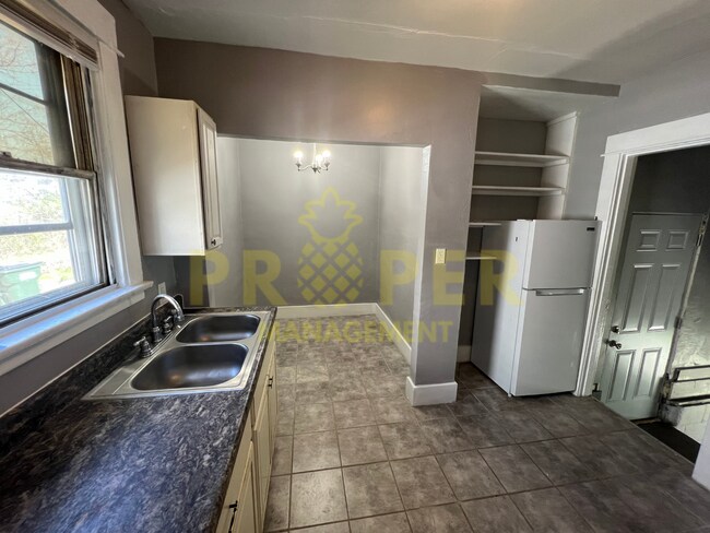 Building Photo - 1 bedroom 1 bathroom house for rent
