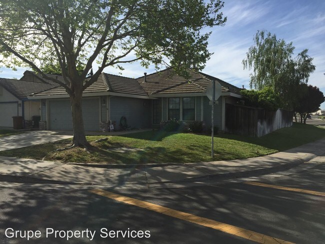 Foto del edificio - 832 Lake Canyon Ave