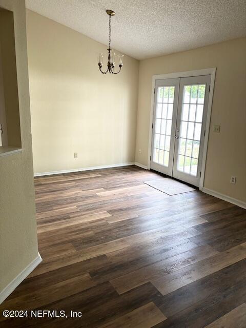 Building Photo - 560 Serenade Cir E