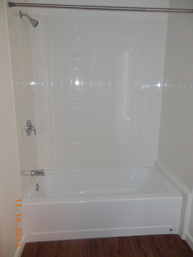 Building Photo - 5027 Guava Ave