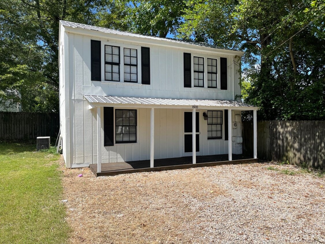 3BR Cottage in Historic District - 3BR Cottage in Historic District