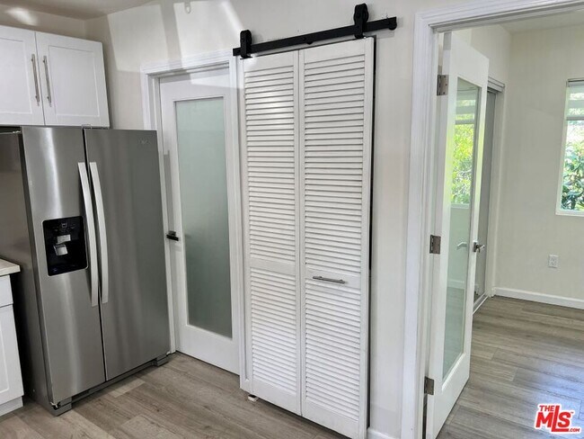 Foto del edificio - 4342 Sepulveda Blvd