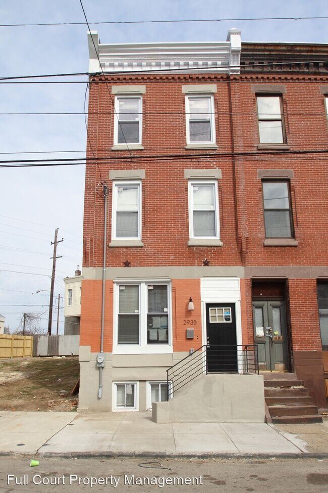 Building Photo - 4 br, 2.5 bath House - 2935 Cecil B Moore