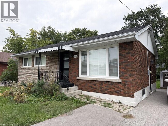 Photo du bâtiment - 175 W 27th St