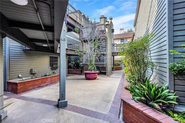 Foto del edificio - 1313 Valley View Rd