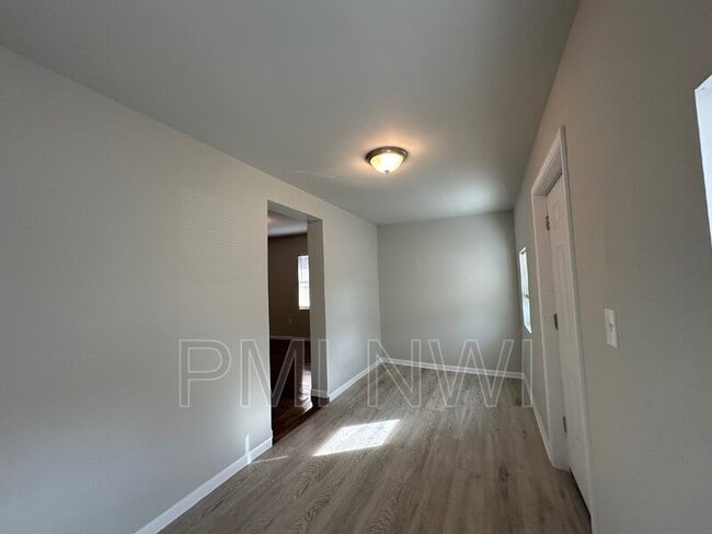 Foto del edificio - 351 Porter St