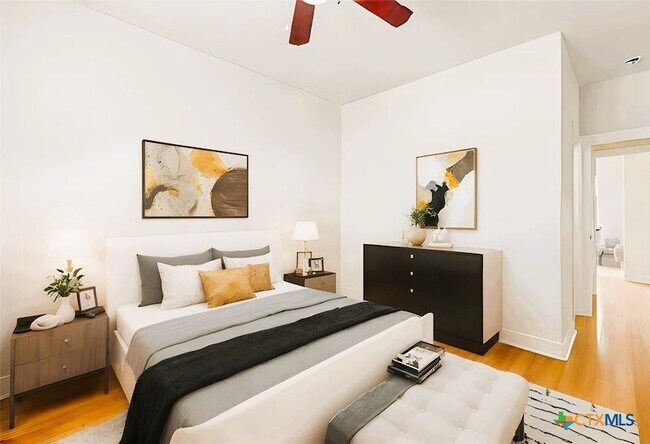 Foto del edificio - 13420 Lyndhurst St