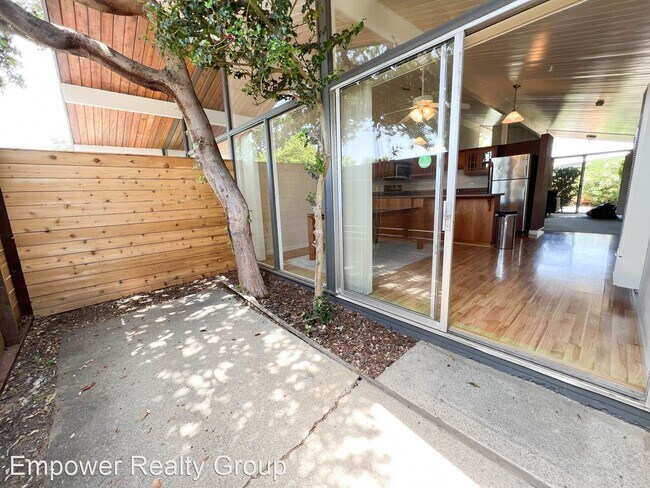 Building Photo - 2 br, 2 bath House - 126 Ferne Ct.