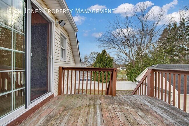 Foto del edificio - 479 Lake Ave