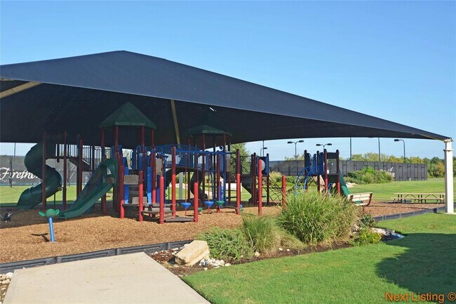 Building Photo - 28226 Chalet Park Dr