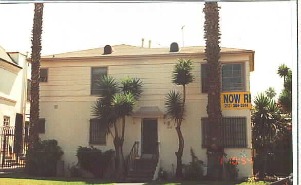 Foto del edificio - 1124-1132 S 1/2 Menlo Ave