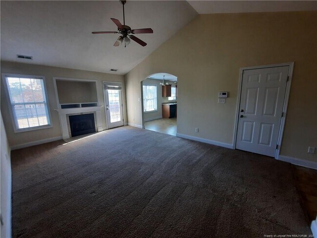 Building Photo - 558 Copper Creek Dr