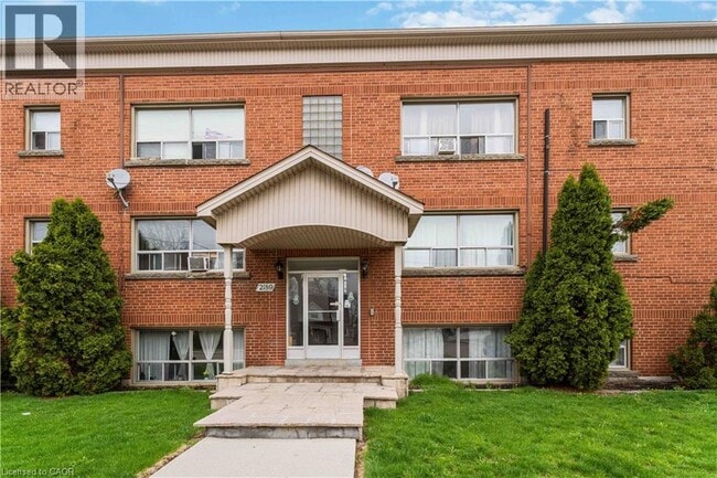 Building Photo - 2189 King St E