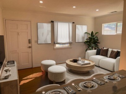 Foto del edificio - Beautifully Updated 2-bedroom