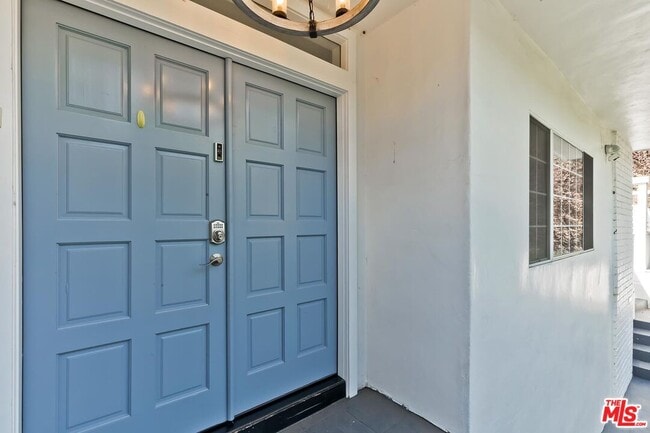Building Photo - 3493 Mandeville Canyon Rd