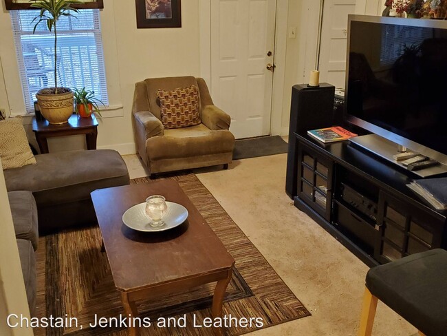 Foto del edificio - 2 br, 2 bath House - 220 Johnson Dr.