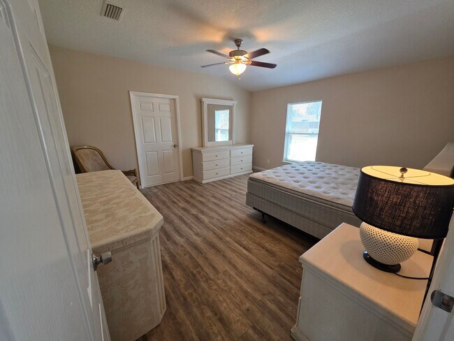 Foto del edificio - 5140 SE 29th St