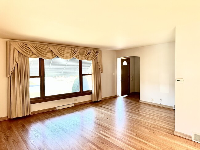 Foto del edificio - 4553 N Osage Ave