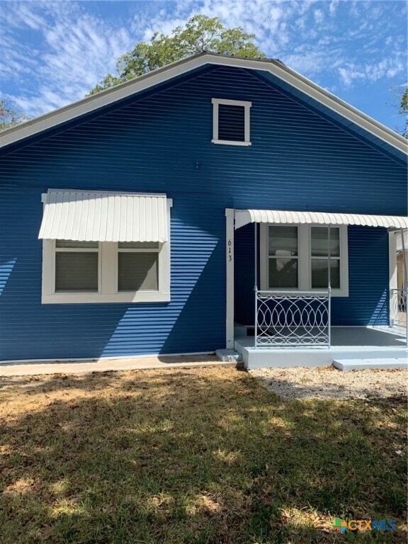Foto principal - 613 N Cherry St