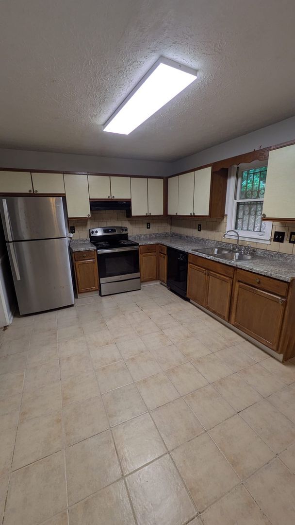 Foto del edificio - 4438 Coopers Creek Dr SE