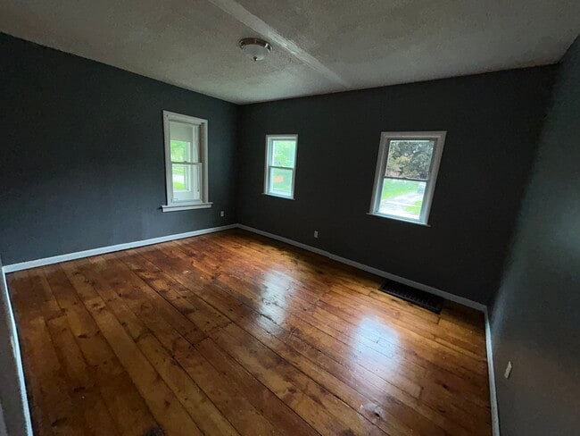 Building Photo - 416 Champlain St