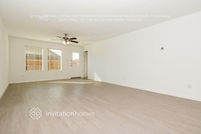 Building Photo - 1407 Merlin Blf St