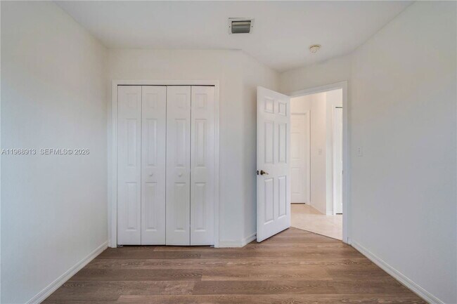 Building Photo - Southwest 94th Lane, Miami, FL 33156 - 3 BR 2 BA townhouse