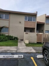 Building Photo - 14389 SW Kendale Lakes Cir