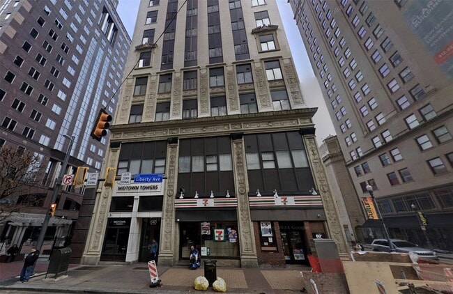 Building Photo - 643 Liberty Ave