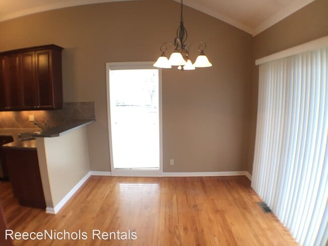 Building Photo - 3 br, 3 bath House - 6422 W 134th Terr