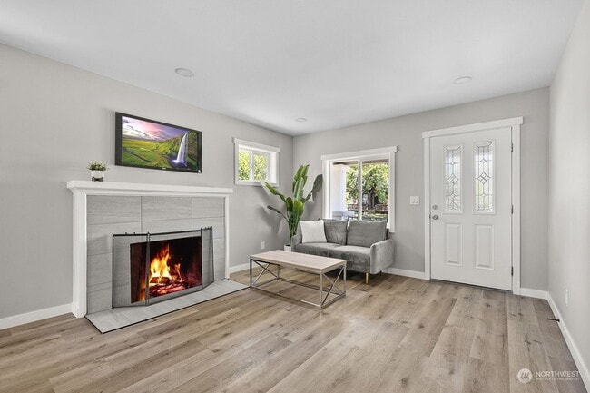 Foto del edificio - Updated South Tacoma Craftsman