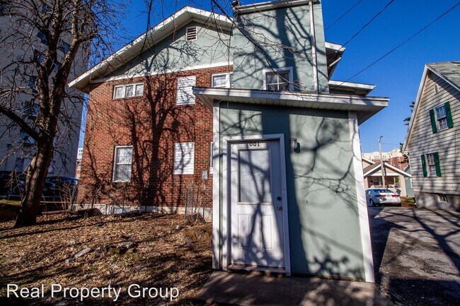 Building Photo - 1106 Hamilton Way