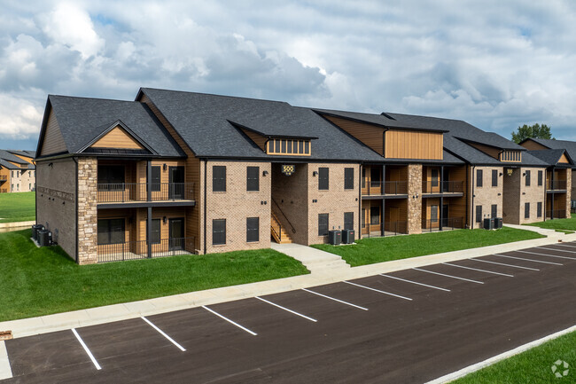 1 & 2 Bedroom Apartments - Legacy Lake Apartments